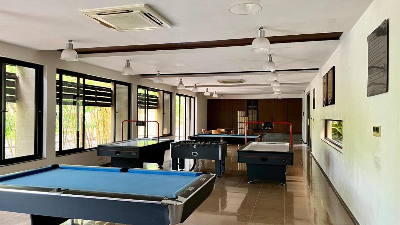 Life At Repose- Lake Villas Resort & Club Chor Warodra 外观 照片